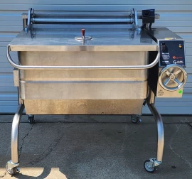 GROEN BPM-40G 40-GALLON TILTING NATURAL GAS BRAISING PAN