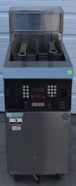 GILES GBF-50 ELECTRIC 50LB FRYER with BUILT-IN FILTRATION SYSTEM